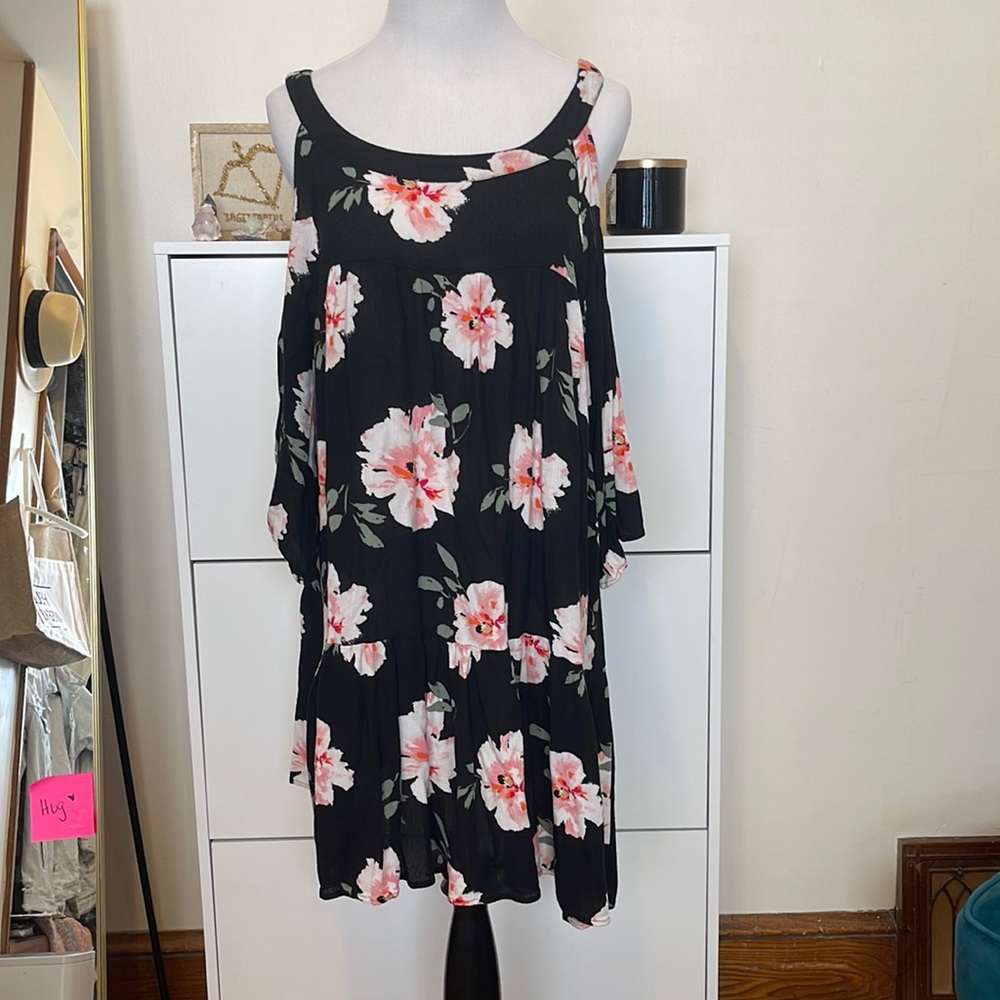 Floral dress with cold shoulder woven crepe